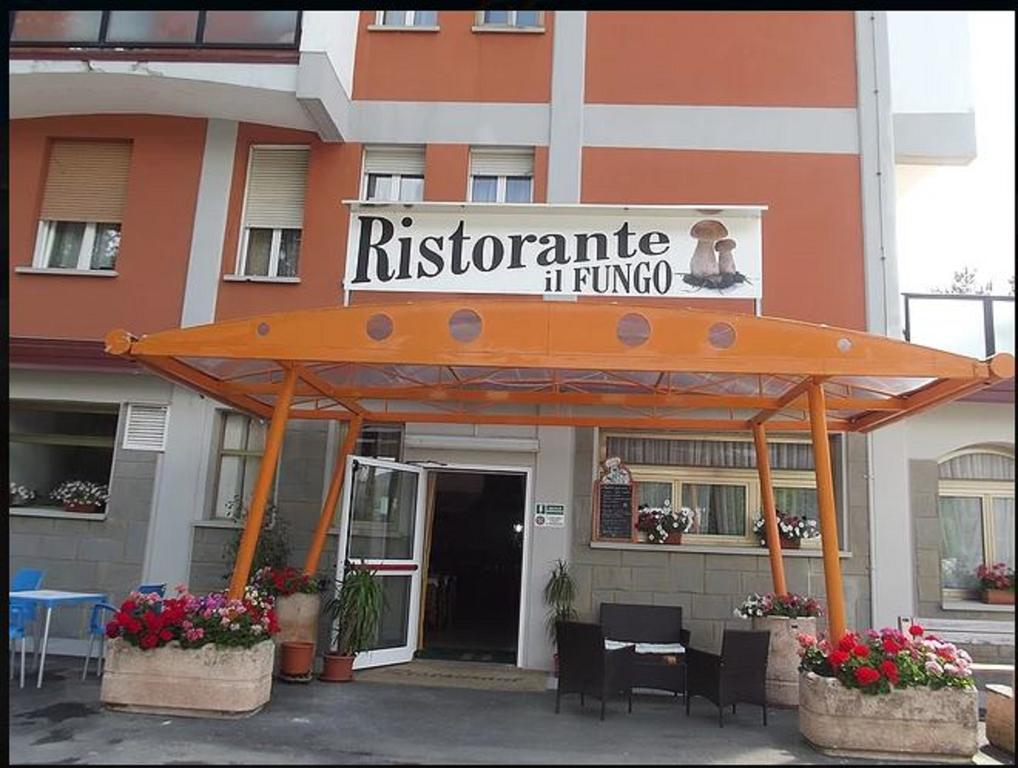 Hotel Roncobilaccio Roncobillaccio Exterior foto